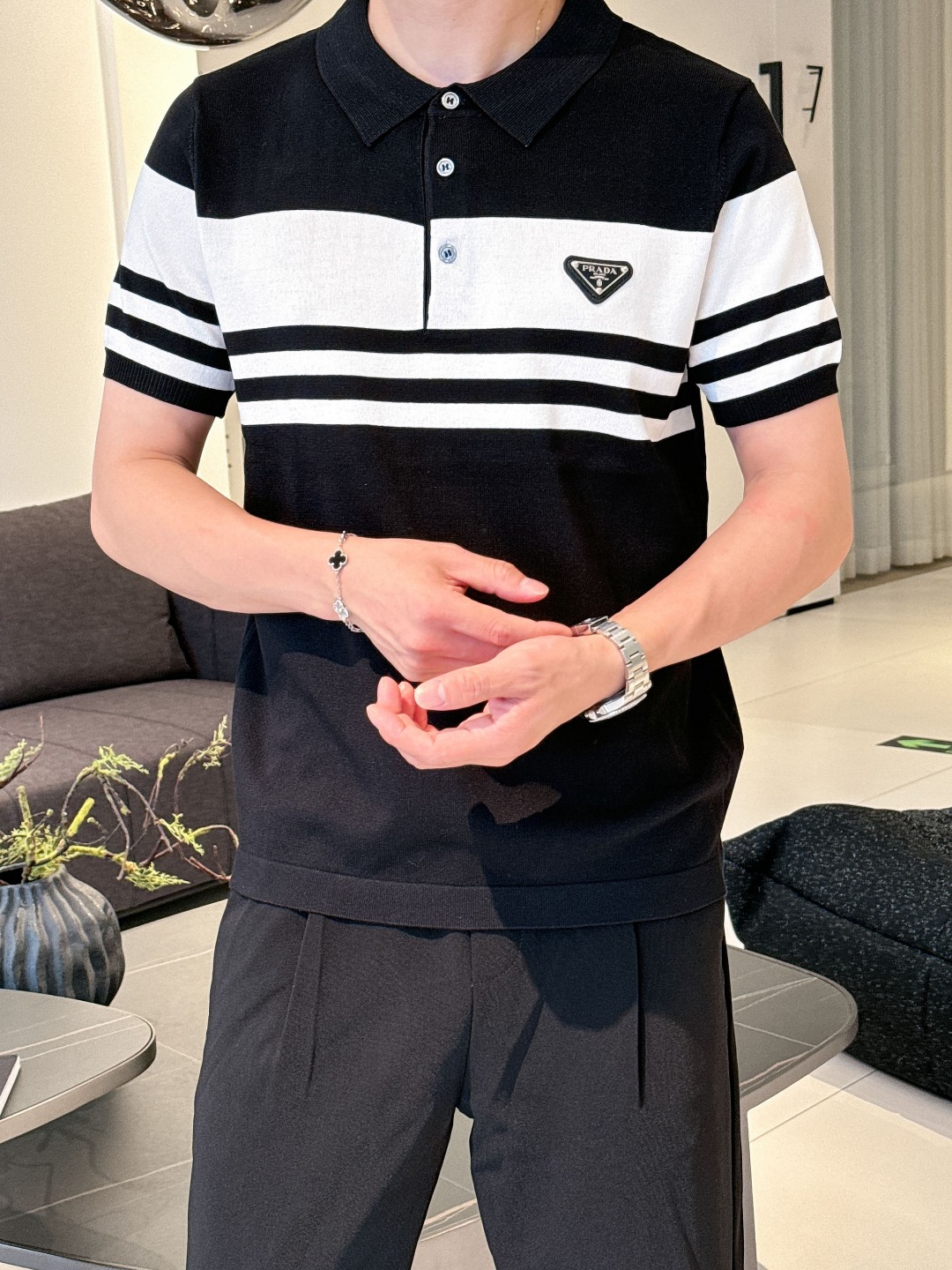 몽클레르픽셀라벨뉴폴로셔츠