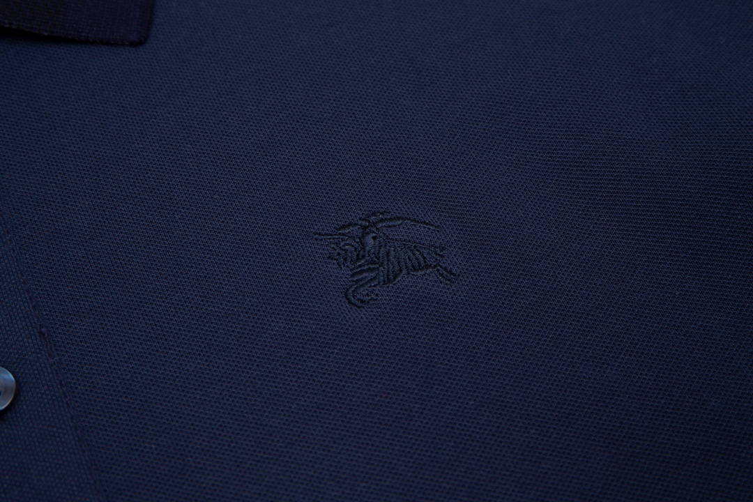 프라다2023SS봄 여름뉴니트스트레치칼라