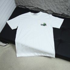 025SS 봄 신상 DIOR / 디올 백 라운드넥 반팔 티셔츠 모델 번호: DI013