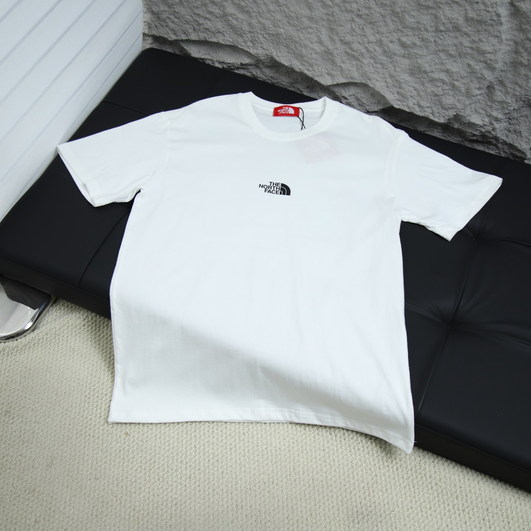 2025SS 봄 신상품 더노스페이스 더노스페이스 라운드넥 반팔 티셔츠 모델 번호: BM0026