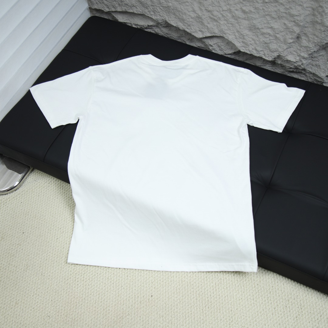 2025ss 봄 신상 나이키 / 나이키 라운드넥 반팔 티셔츠 곰 프린트 모델 번호 : NI002