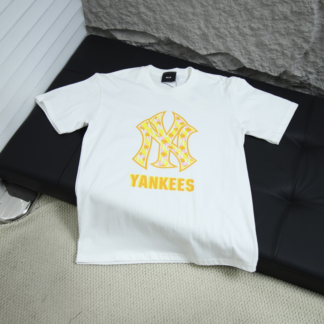 2025ss 봄 신상품 MLB 뉴욕 양키스 라운드넥 반팔 티셔츠 모델 번호: MLB016