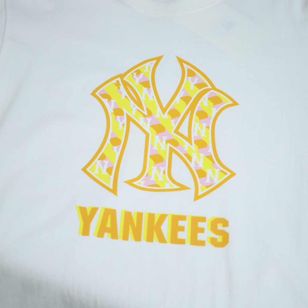 2025ss 봄 신상품 MLB 뉴욕 양키스 라운드넥 반팔 티셔츠 모델 번호: MLB016