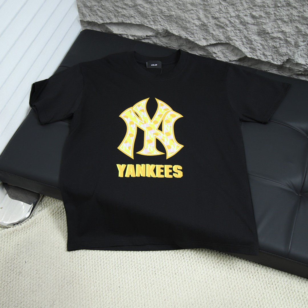 2025ss 봄 신상품 MLB 뉴욕 양키스 라운드넥 반팔 티셔츠 모델 번호: MLB016
