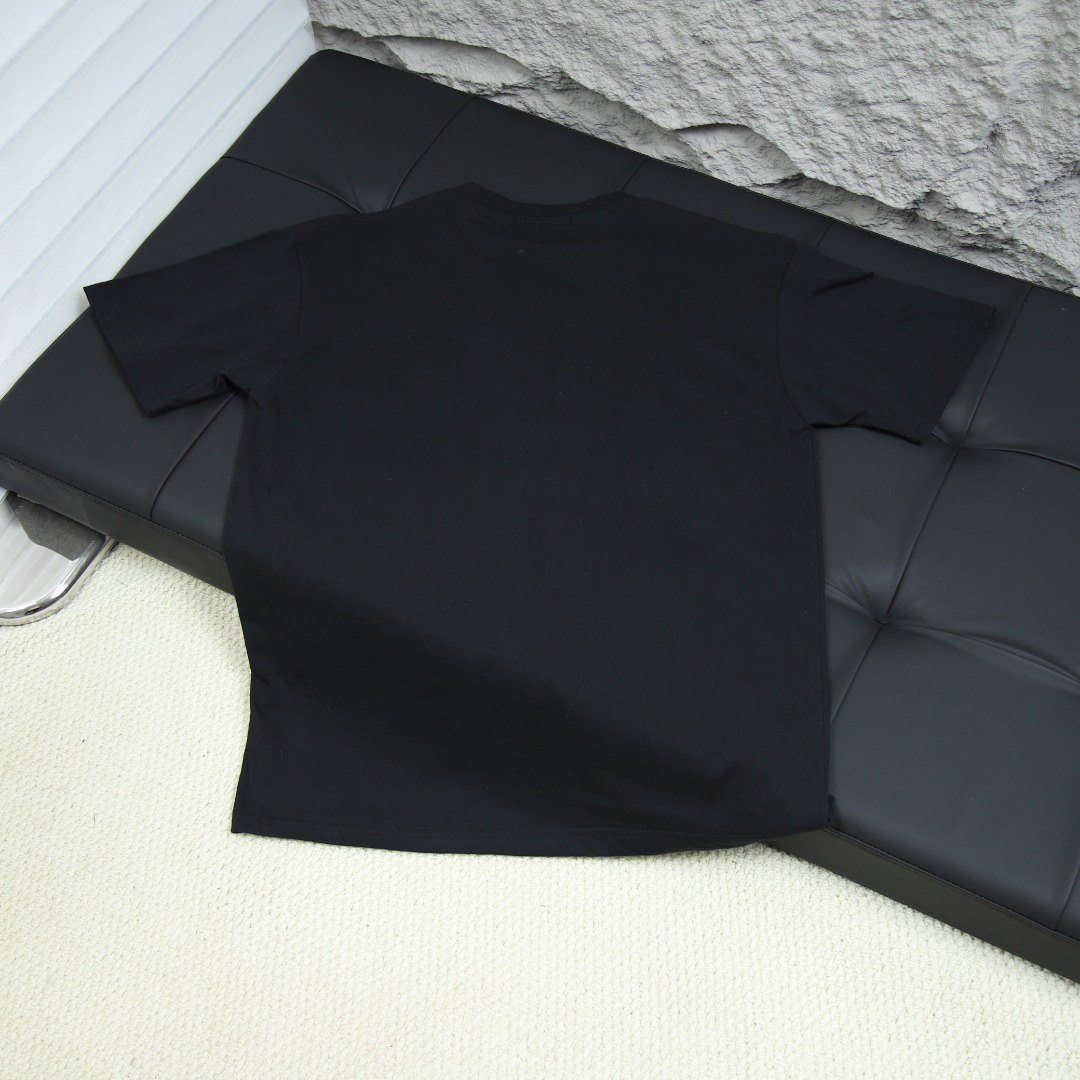 2025ss 봄 신상 LV 라운드넥 반팔 티셔츠 모델 번호: LV012