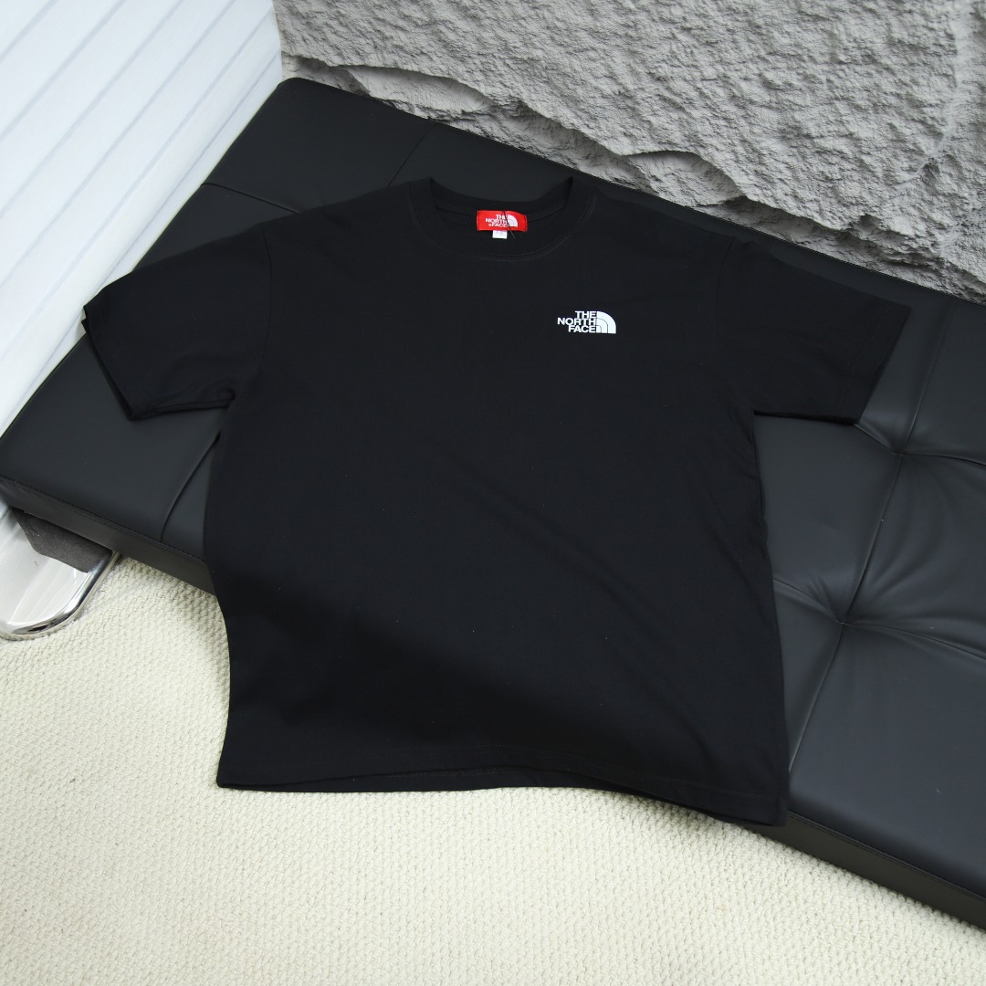 2025s스프링 신상품 더노스페이스 100 라운드넥 반팔 티셔츠 모델 번호: BM0010