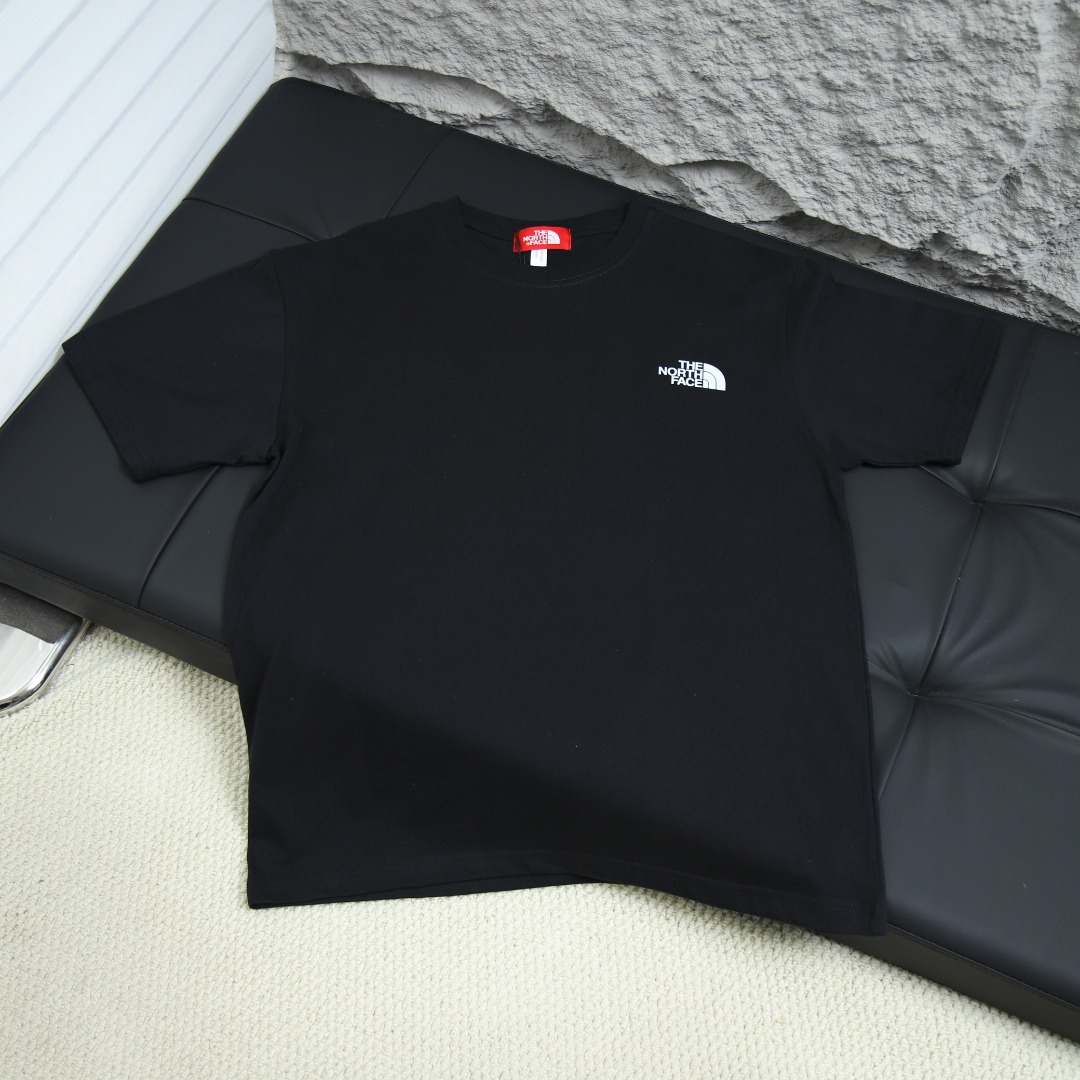 2025ss 봄 신상품 더노스페이스 더노스페이스 100 라운드넥 반팔 티셔츠 66 클래식 로고 뒷면 모델 번호: BM0035
