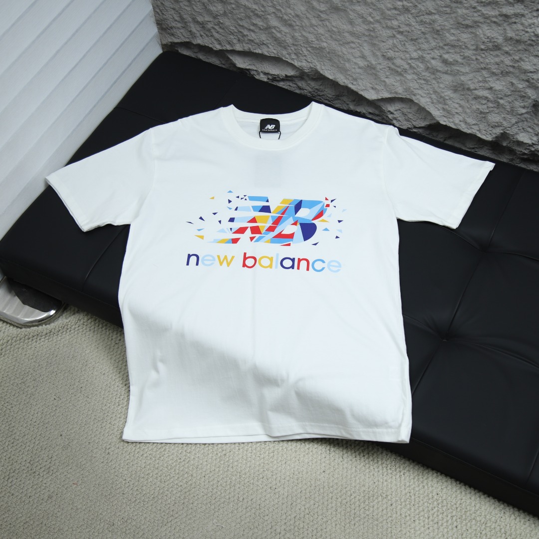 2025s스프링 뉴발란스/NB 뉴발란스 백스 라운드넥 반팔 티셔츠 모델 번호: NB010