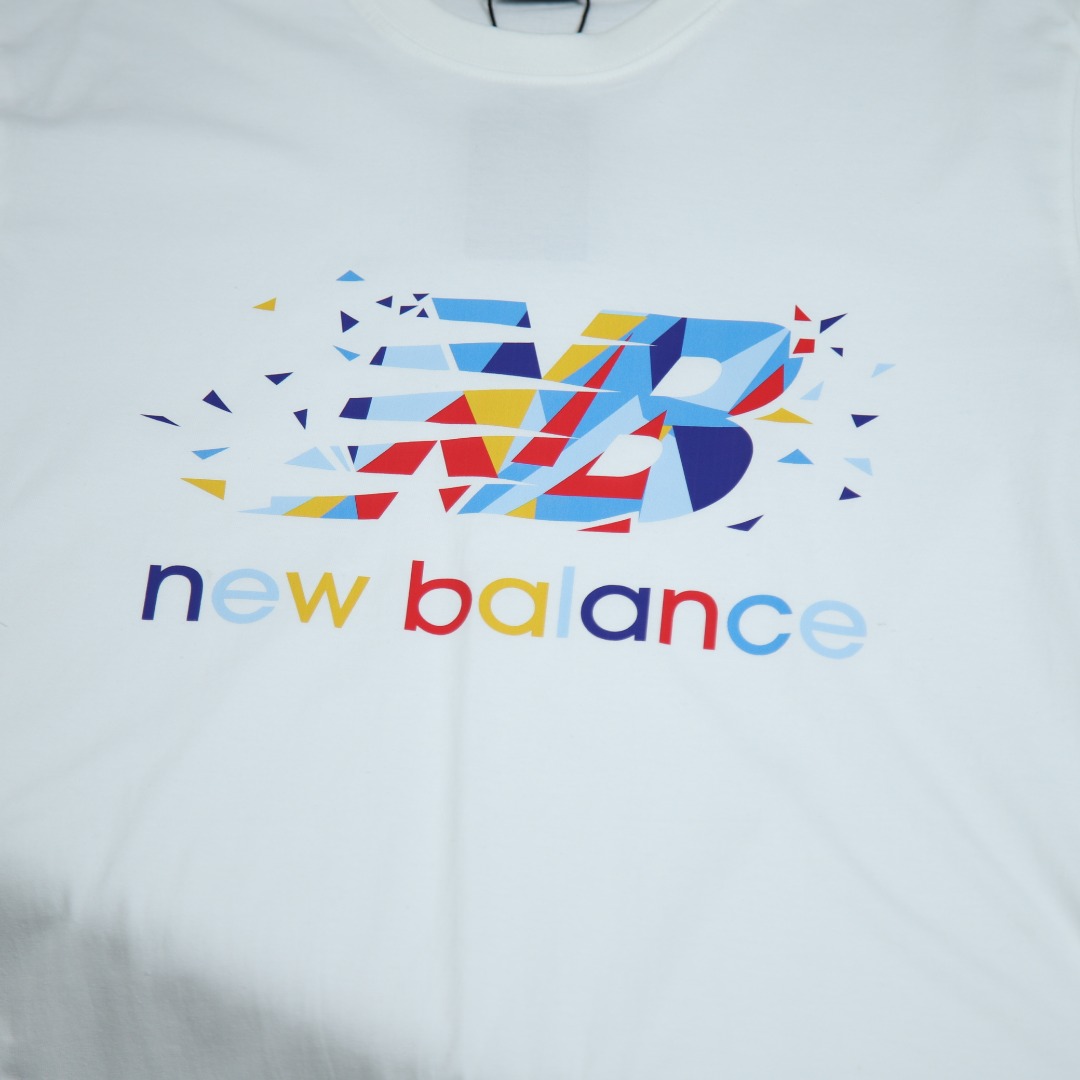 2025s스프링 뉴발란스/NB 뉴발란스 백스 라운드넥 반팔 티셔츠 모델 번호: NB010