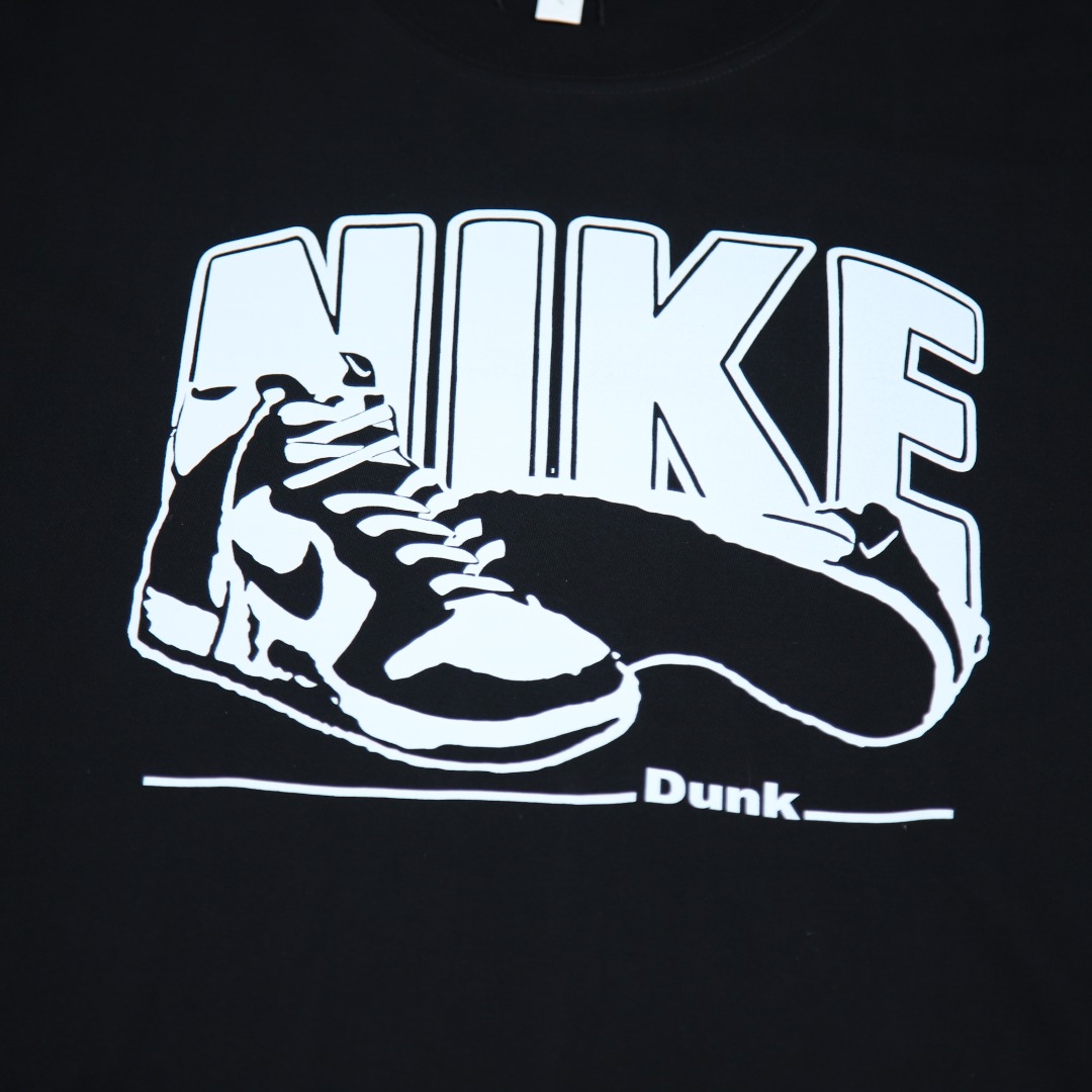 2025ss 봄 신상 NIKE / 나이키 라운드넥 반팔 티셔츠 모델 번호: NI005