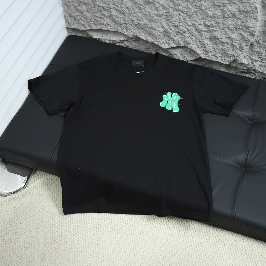 2025ss 봄 신상 MLB 뉴욕 양키스 라운드넥 반팔 티셔츠 모델 번호: MLB001