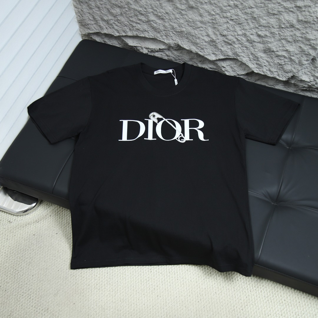 025ss 봄 신상 DIOR / 디올 라운드넥 반팔 티셔츠 모델 번호: DI022