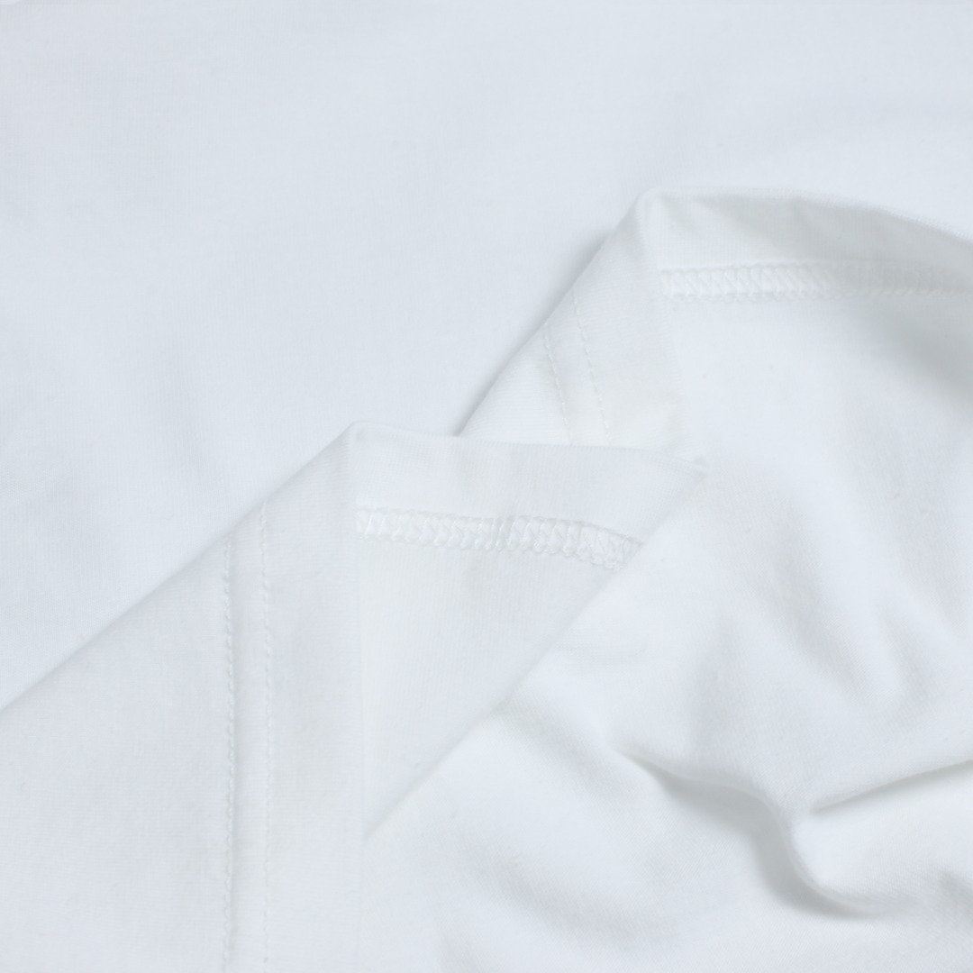 2025ss 봄 신상 메종 마르지엘라 MM6 마르지엘라 100 라운드넥 쇼트 슬리브 티셔츠 아이템 번호: MM004