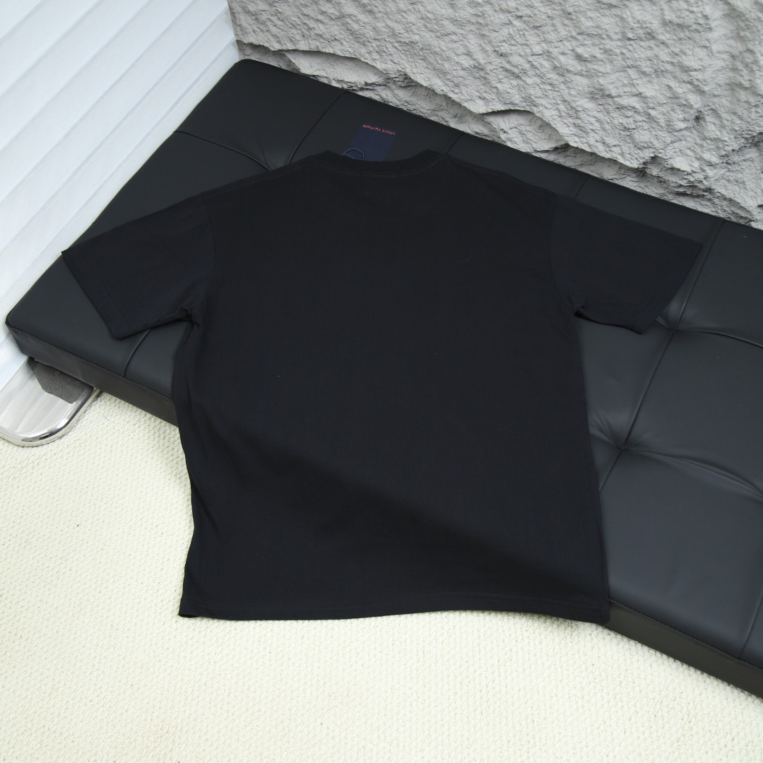 2025ss 봄 신상 LV 라운드넥 반팔 티셔츠 제품 번호: LV017