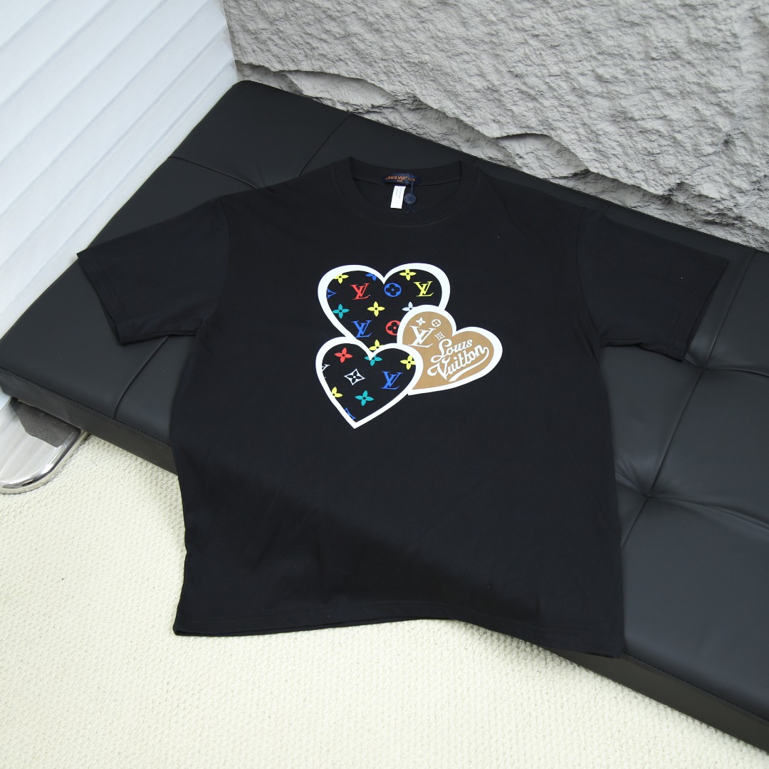 2025ss 봄 신상 LV 헌드레드 라운드넥 쇼트 슬리브 티셔츠 모델 번호: LV004