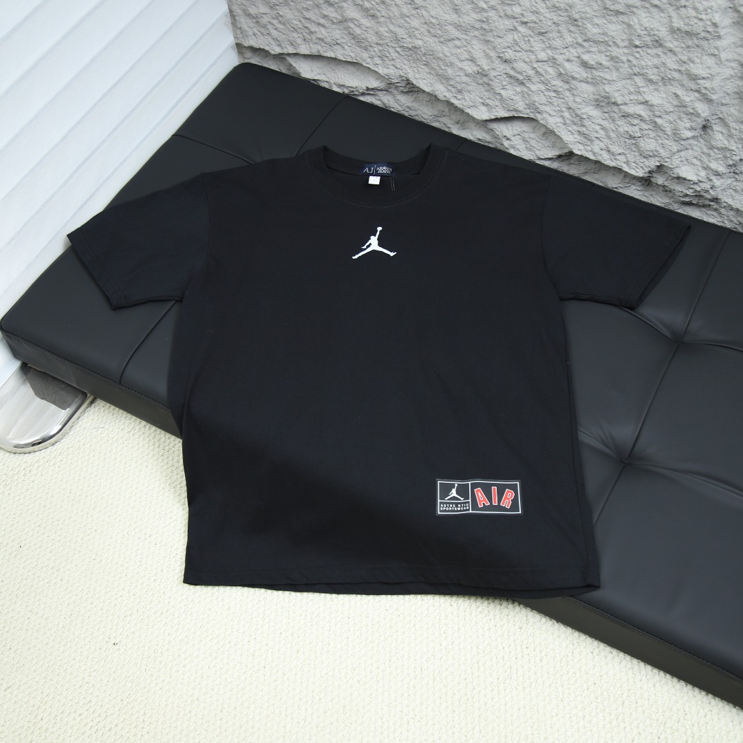 2025ss 봄 신상 AJ 라운드넥 반팔 티셔츠 모델 번호: AJ001