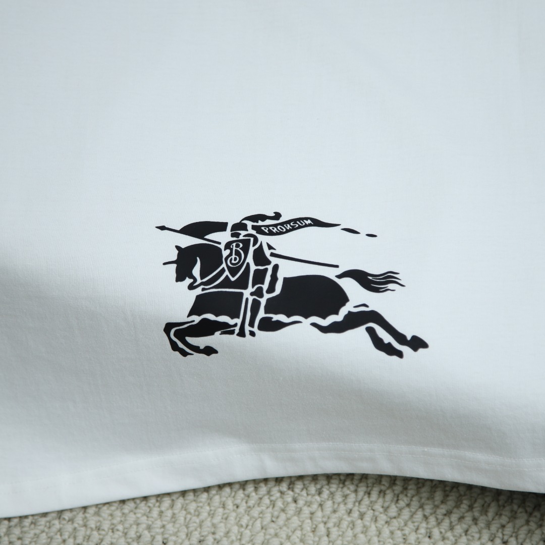 2025ss 봄 신상 버버리/버버리 헌드레드 라운드넥 반팔 티셔츠 모델 번호: BU0012