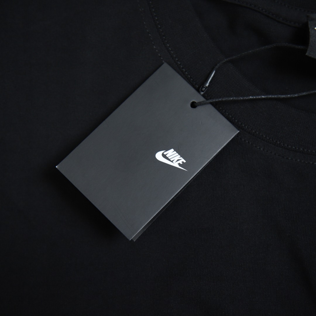 2025스프링 신상품 나이키/나이키 라운드넥 반팔 티셔츠 모델 번호: NI035