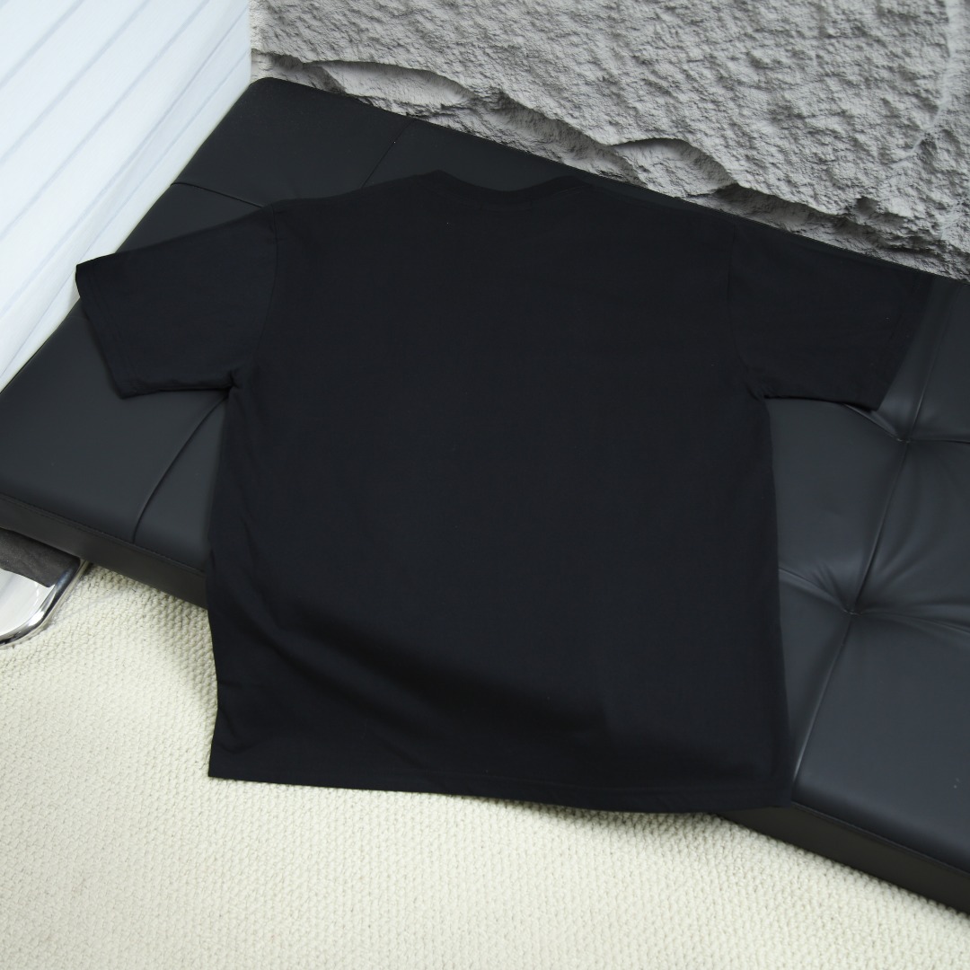 2025 봄 여름 신 AAPE 유인원 원숭이와 군인 패턴 레터 프린트 캐주얼 커플 라운드넥 반팔 티셔츠 모델 번호: APP007