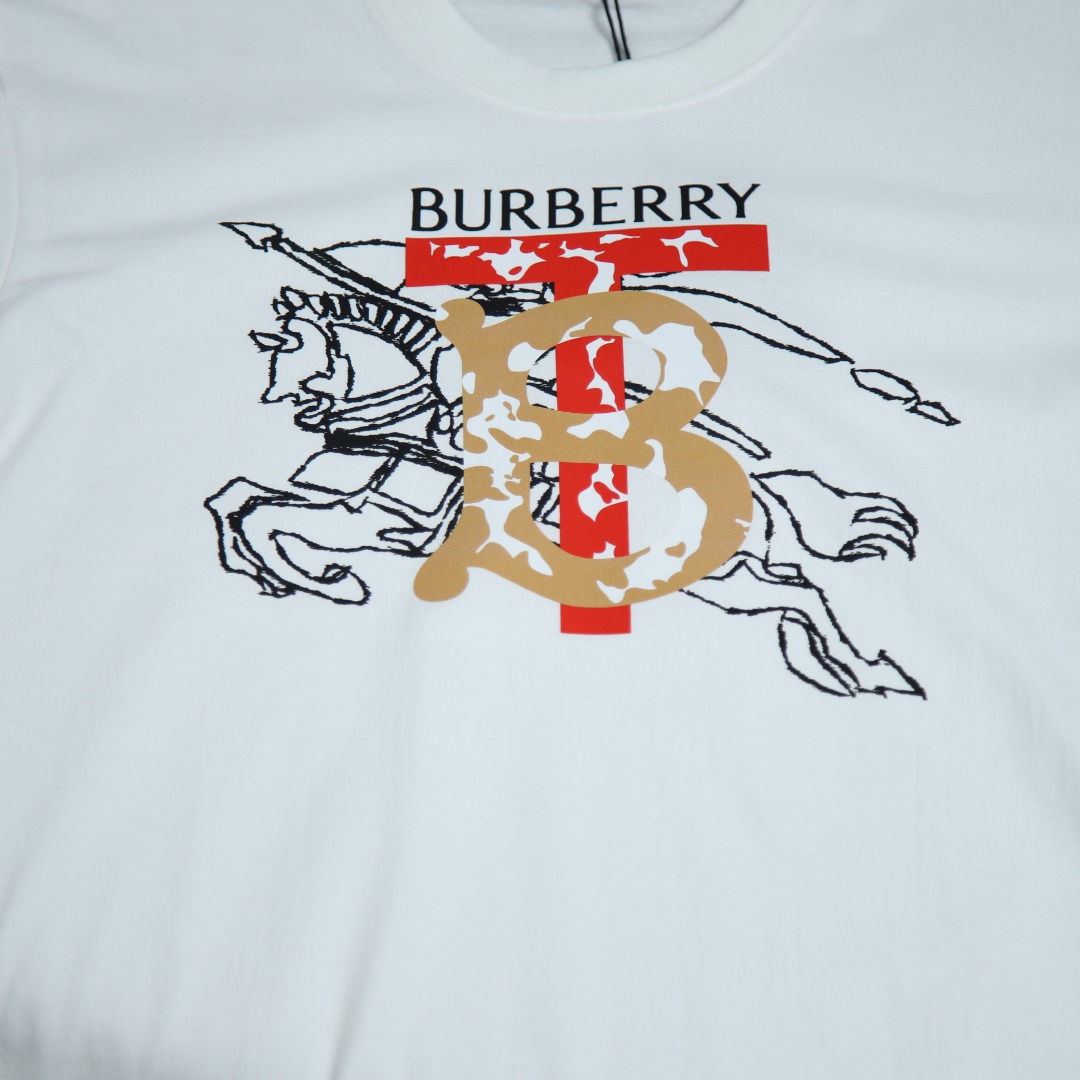 2025SS 봄 신상품 BURBERRY / 버버리 라운드넥 반팔 티셔츠 모델 번호: BU0011