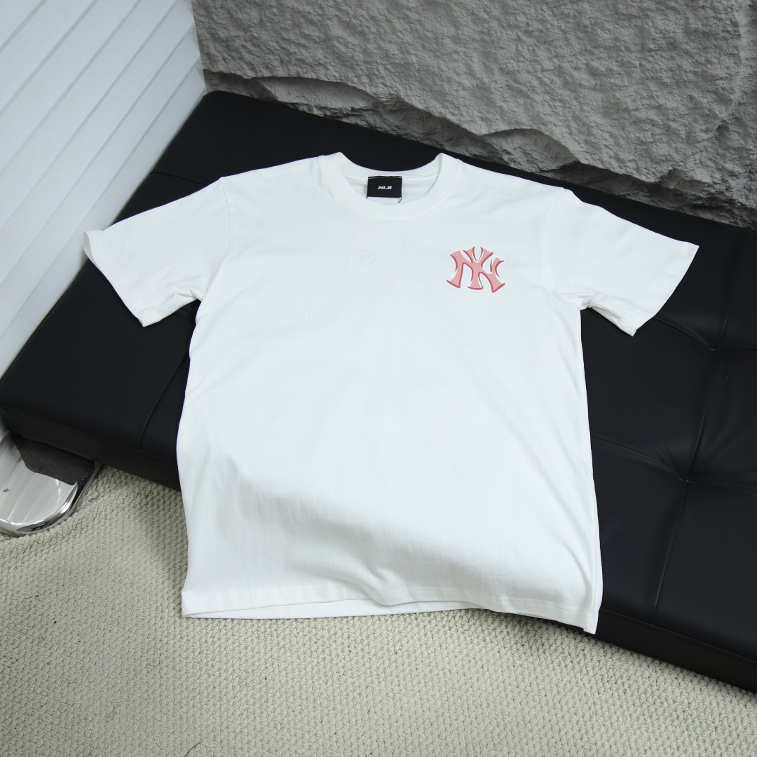 2025SS 봄 신상 MLB 뉴욕 양키스 백스 라운드넥 반팔 티셔츠 모델넘버:MLB004