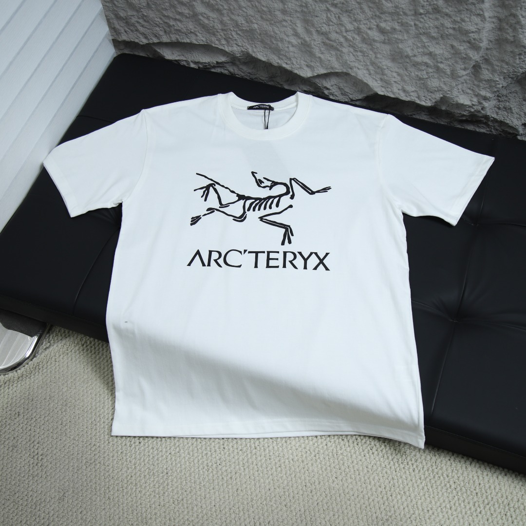 2025SS 봄 신상 버드 패밀리 라운드넥 반팔 티셔츠 모델 번호: ARC006