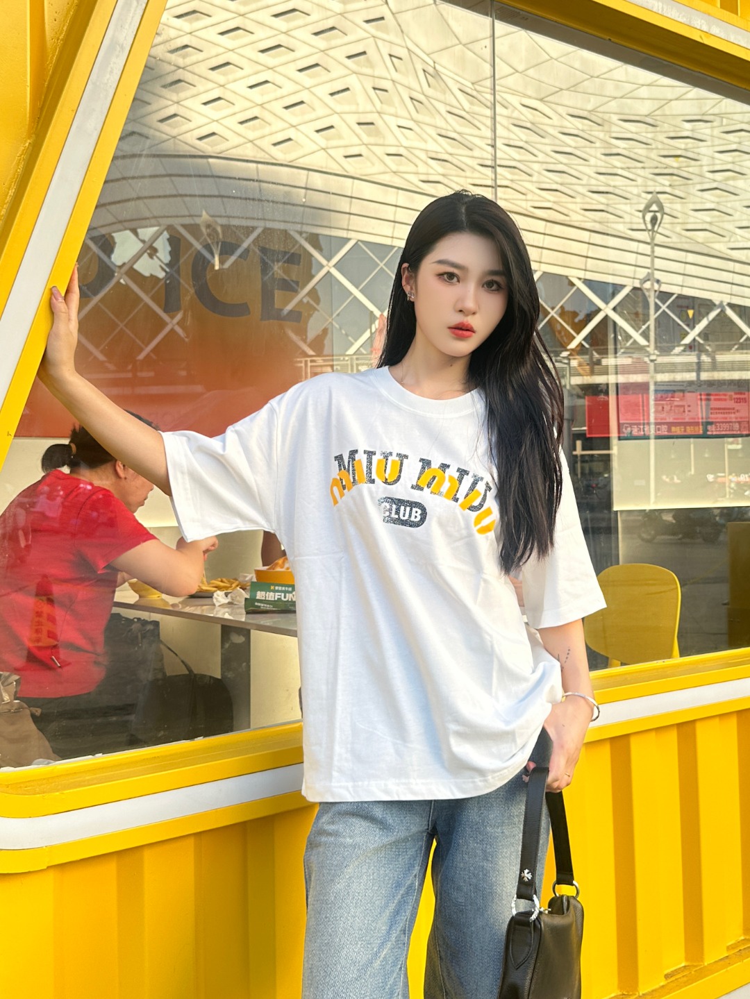 미우미우 미우미우 24SS 블러드 레터 쇼트 슬리브 셔츠