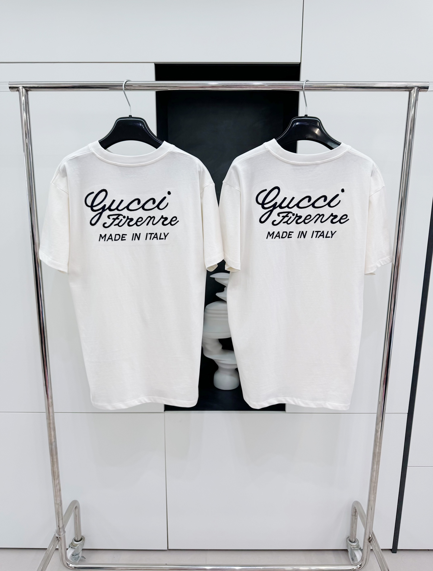 GU 2024SS 오리진 자수 라운드넥 쇼트 슬리브