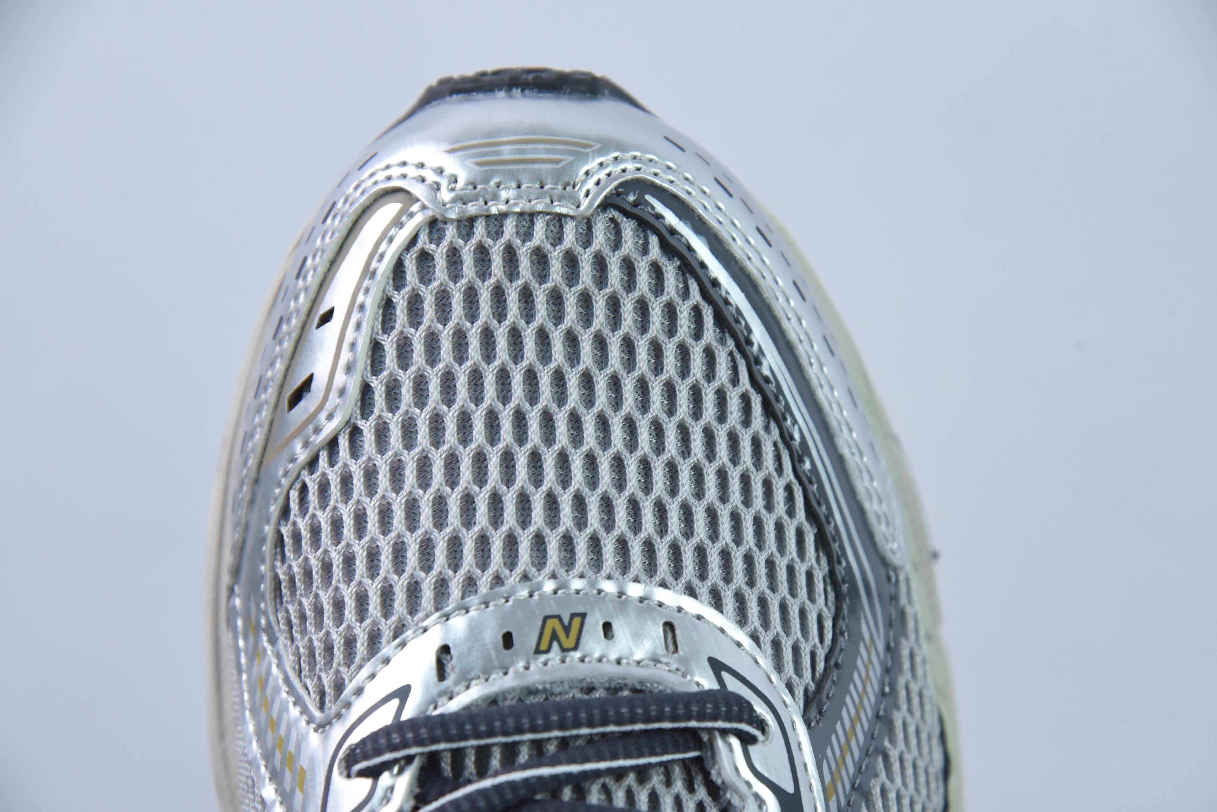 NB 뉴발란스 뉴발란스 ML860 시리즈 레트로 대디 스타일 캐주얼 스포츠 조깅화 아이템 번호: ML860KR2 사이즈: 36-45