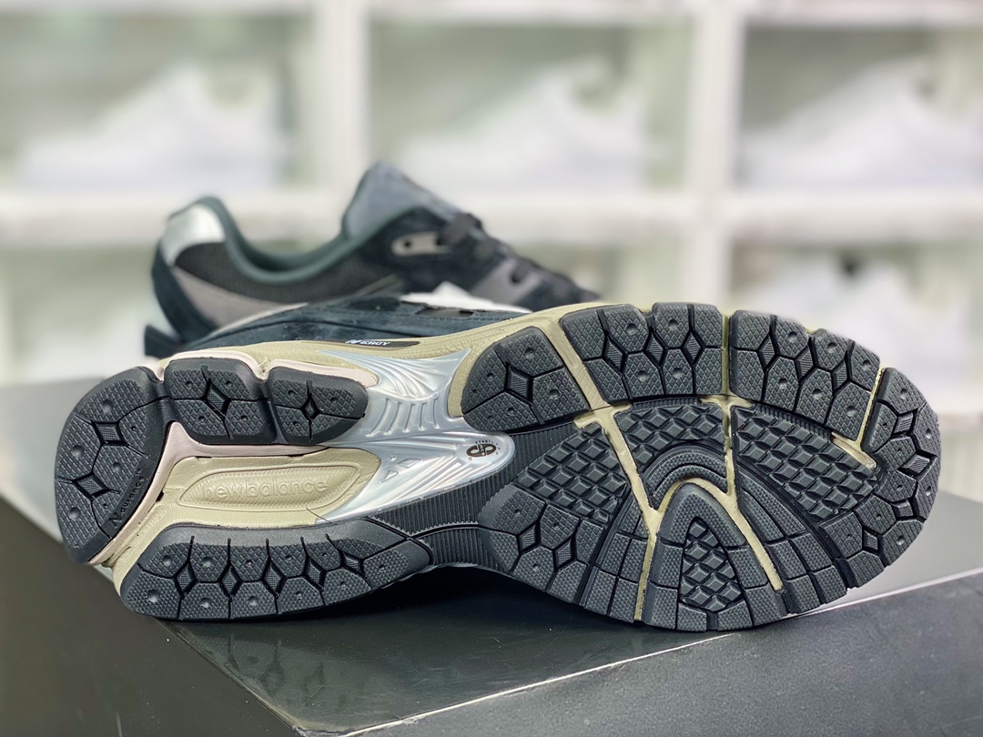 NBML2002 시리즈 레트로 아빠 스타일 캐주얼 스포츠 조깅화 “자석 블랙 그레이 올드 M2002RXA 바코드 : tf1542