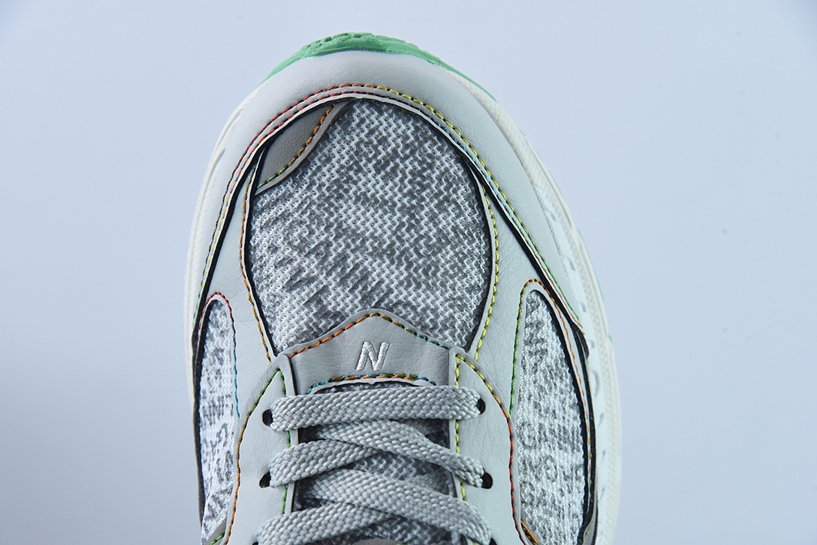 뉴발란스 ML2002 시리즈 레트로 아빠 스타일의 남성용 및 여성용 캐주얼 신발 조깅화 스포츠 남성용 및 여성용 신발 커플 아이템 번호 : ML2002RGD 사이즈 : 36-45 하프 사이즈