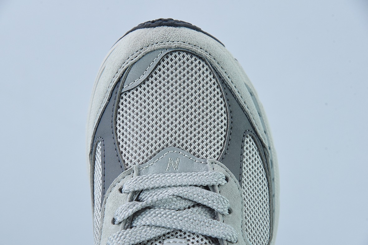 뉴 발란스 ML2002 시리즈 레트로 아빠 스타일의 남성 및 여성 캐주얼 신발 커플 조깅 신발 스포츠 남성 및 여성 신발 아이템 번호 : ML2002RO 크기 : 36-45 하프 사이즈