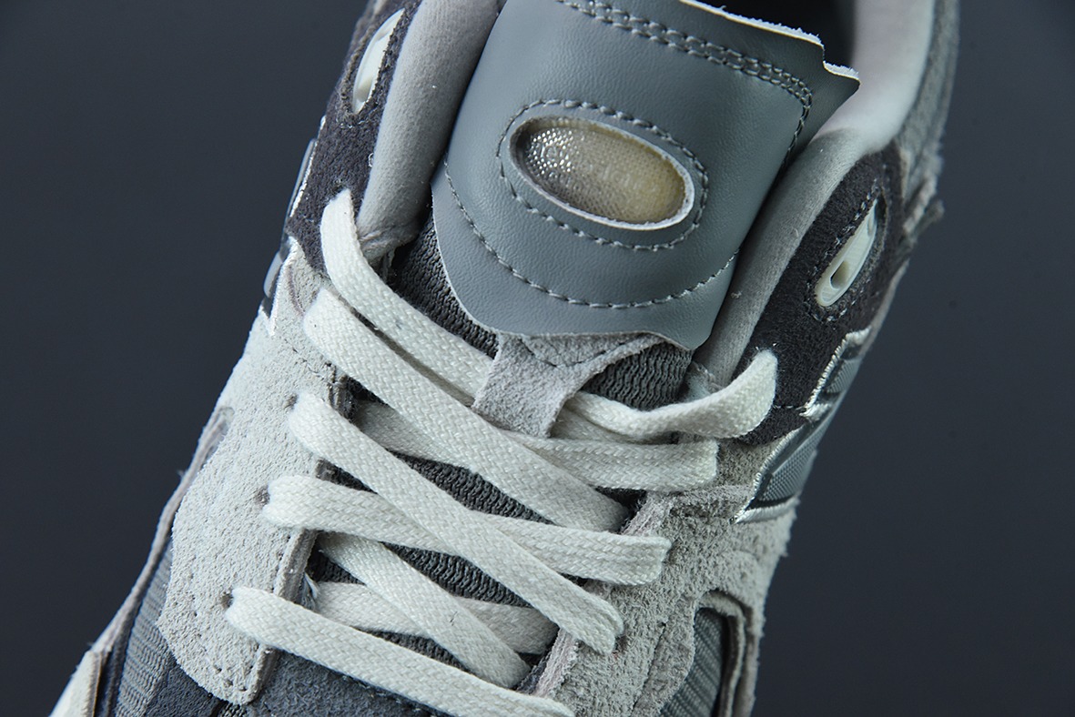 뉴발란스 ML2002 시리즈 레트로 아빠 스타일의 남성 및 여성 캐주얼 신발 조깅화 스포츠 남성 및 여성 신발 커플 아이템 번호 : M2002RDA 사이즈 : 36-45 하프 사이즈