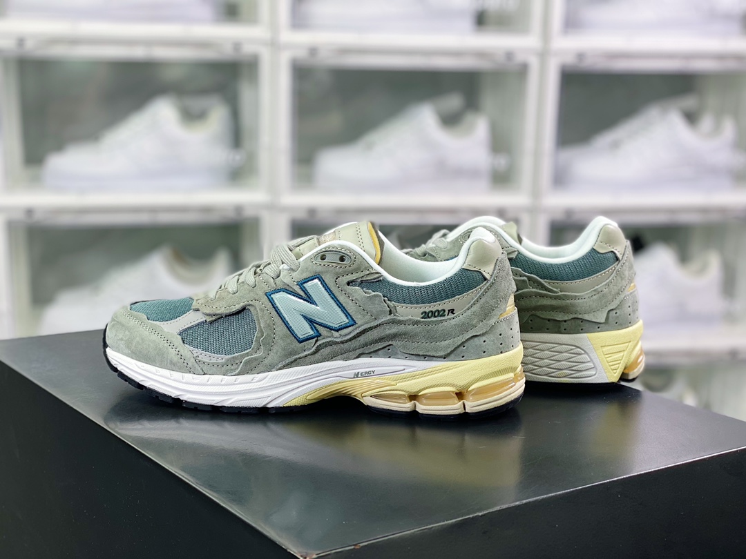 NB 뉴 발란스 2002R보호 팩 시리즈 복고풍 아빠 스타일 캐주얼 스포츠 조깅화 “밝은 회색 녹색 신발 킹 래그는 오래된 M2002RDD를합니다. 