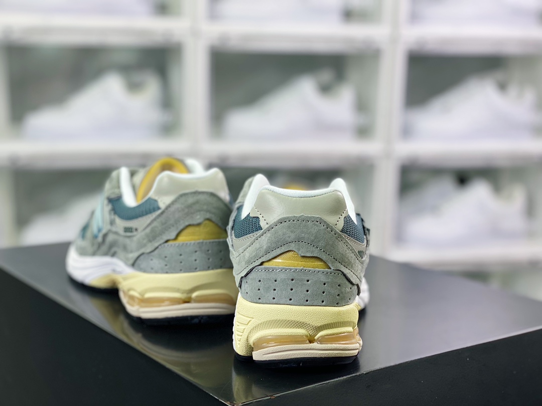 NB 뉴 발란스 2002R보호 팩 시리즈 복고풍 아빠 스타일 캐주얼 스포츠 조깅화 “밝은 회색 녹색 신발 킹 래그는 오래된 M2002RDD를합니다. 