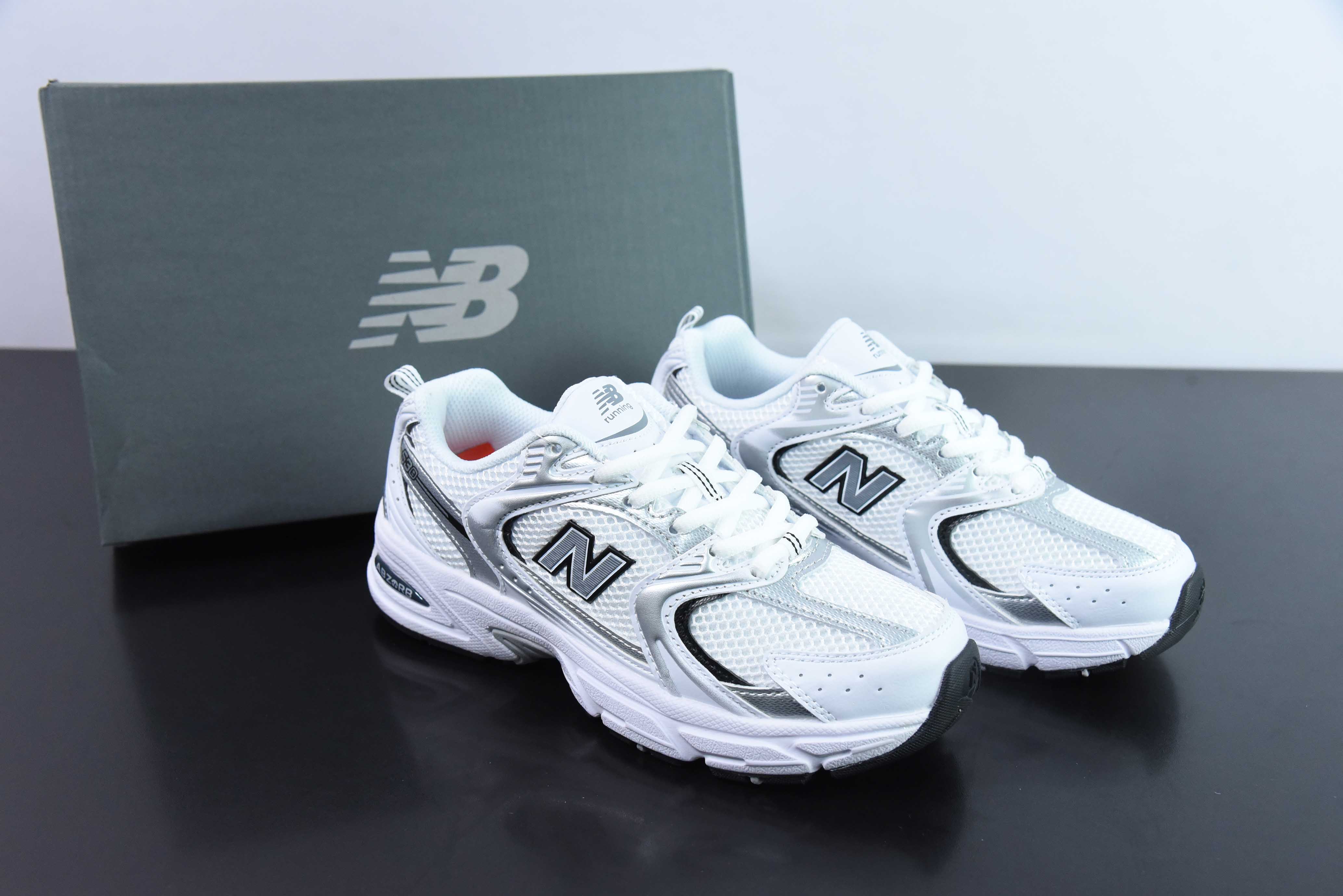 NB530 뉴발란스 530 레트로 러닝화 아이템: MR530FDO 사이즈: 36-45