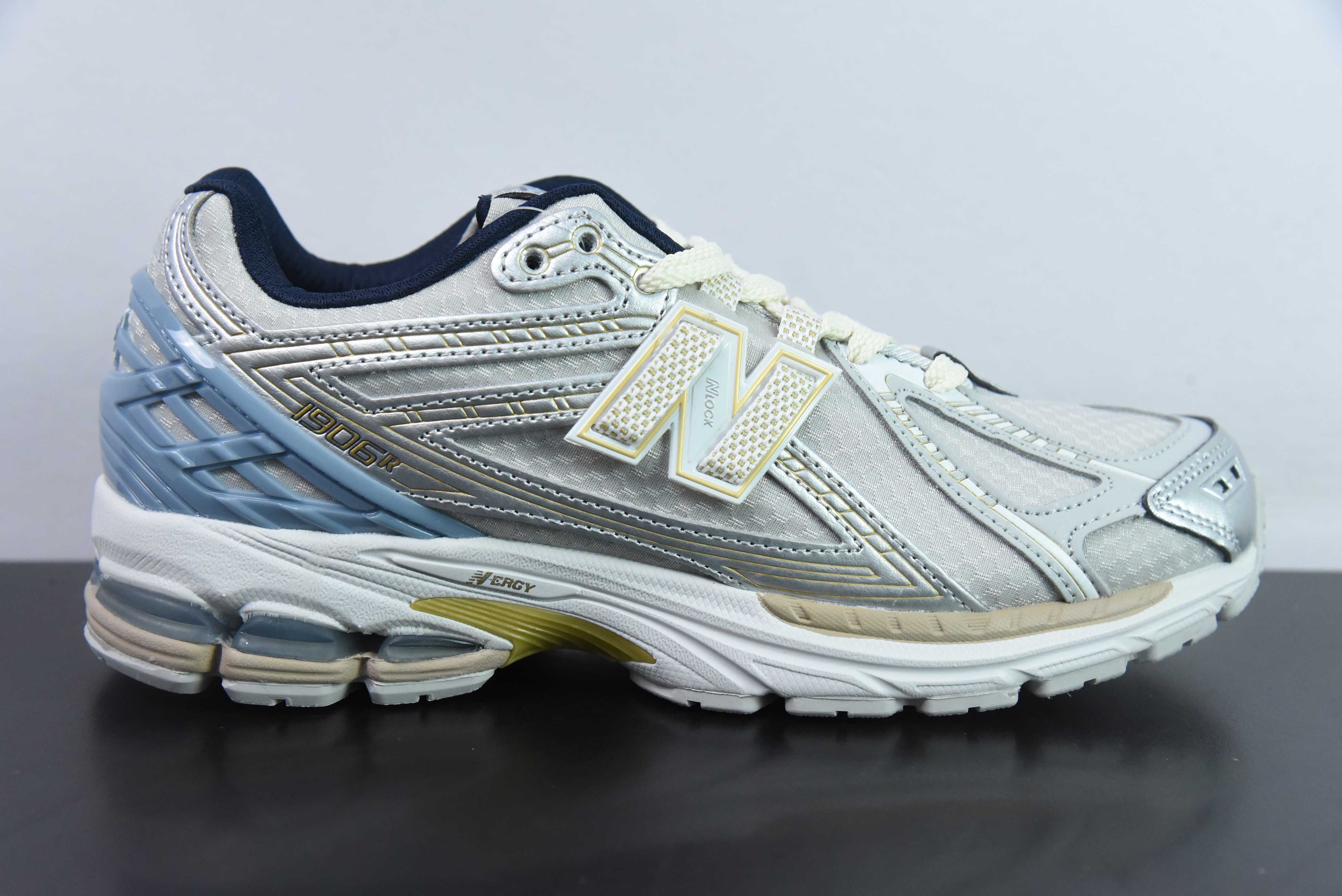 뉴발란스 1906 시리즈 레트로 아빠 스타일 캐주얼 스포츠 조깅화 아이템: M1906RKC 사이즈: 36-45