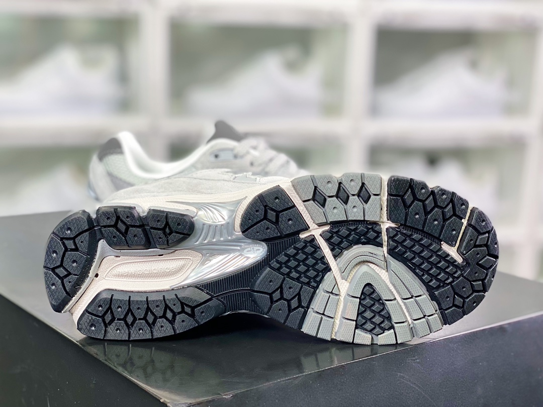 NB ML2002 시리즈 레트로 팝스 윈드 캐주얼 스포츠 조깅화 “스웨이드 밀크 화이트 실버 그레이 ML2002RE 