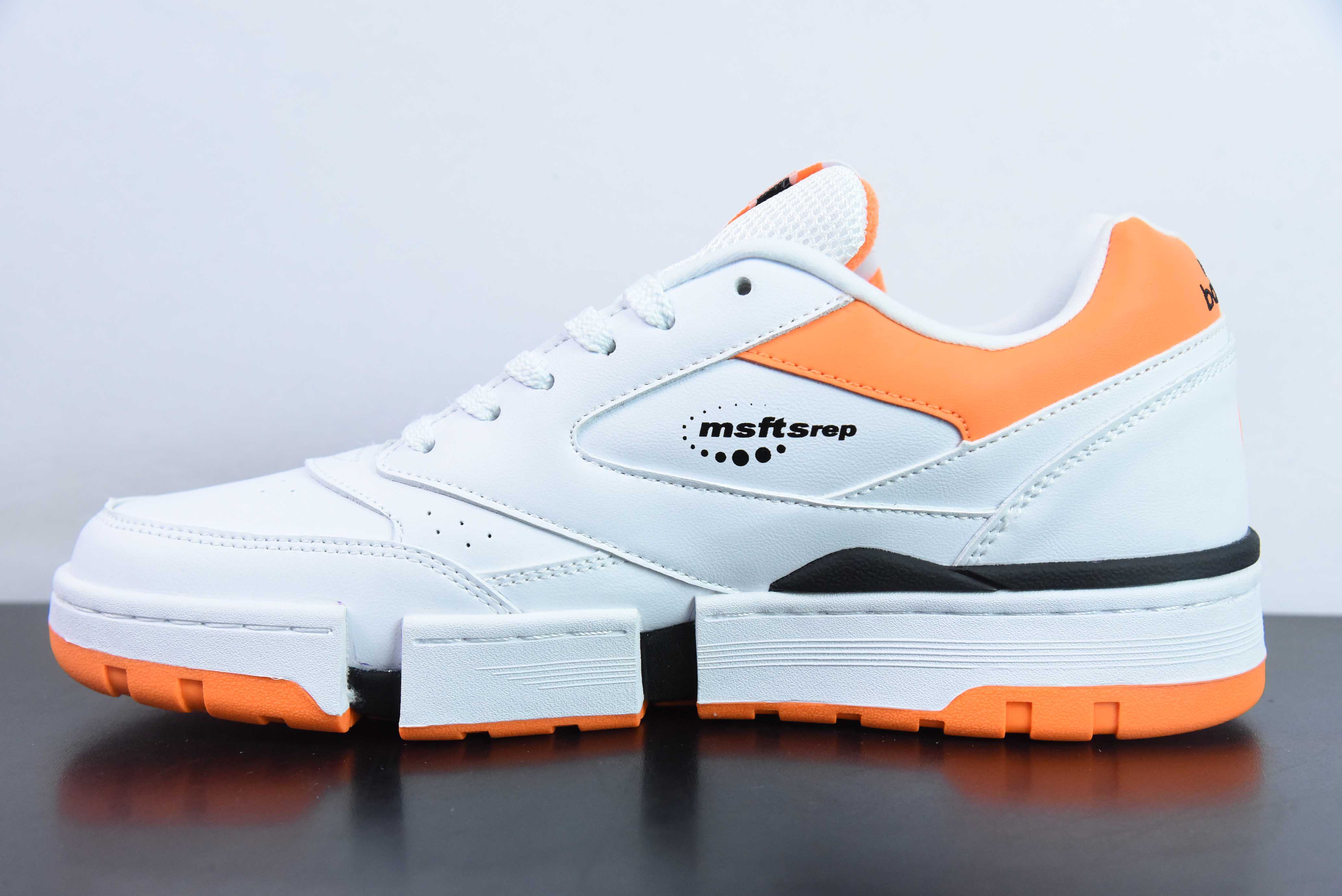 NB 뉴발란스 NB550 V2 시리즈 클래식 레트로 로우탑 캐주얼 스포츠 농구화 아이템: CTJSB1 사이즈: 36-45