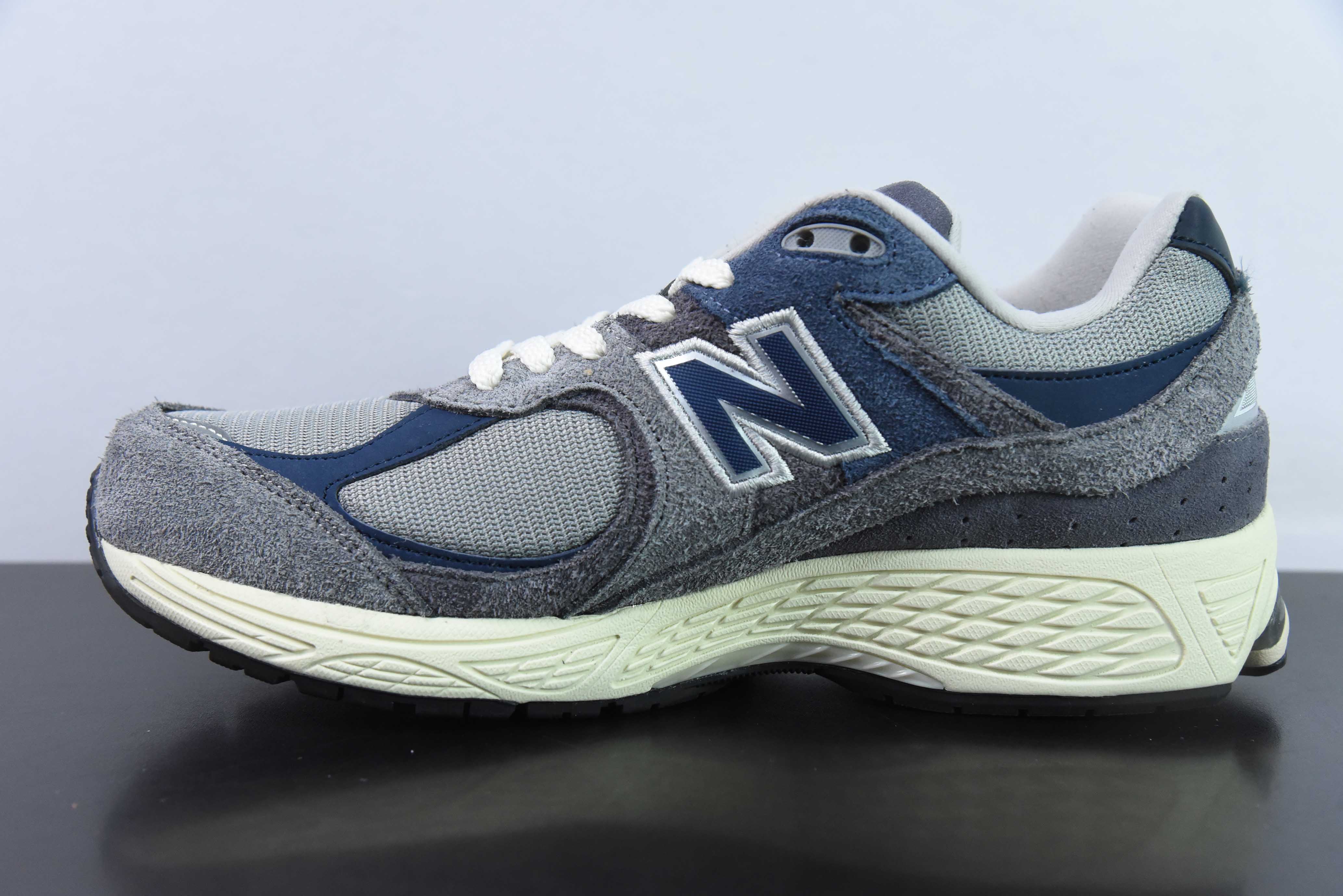 뉴발란스 2002 시리즈 클래식 그레이 레트로 캐주얼 러닝화 아이템: M2002REL 사이즈: 36-45