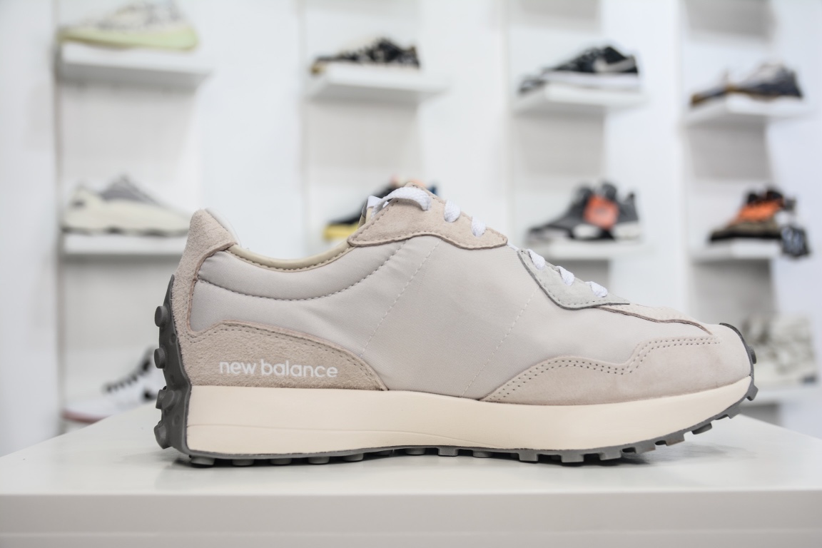 노리타케 x NB 327 그레이 & 화이트 클래식 컬러 사이즈: 36-46.5