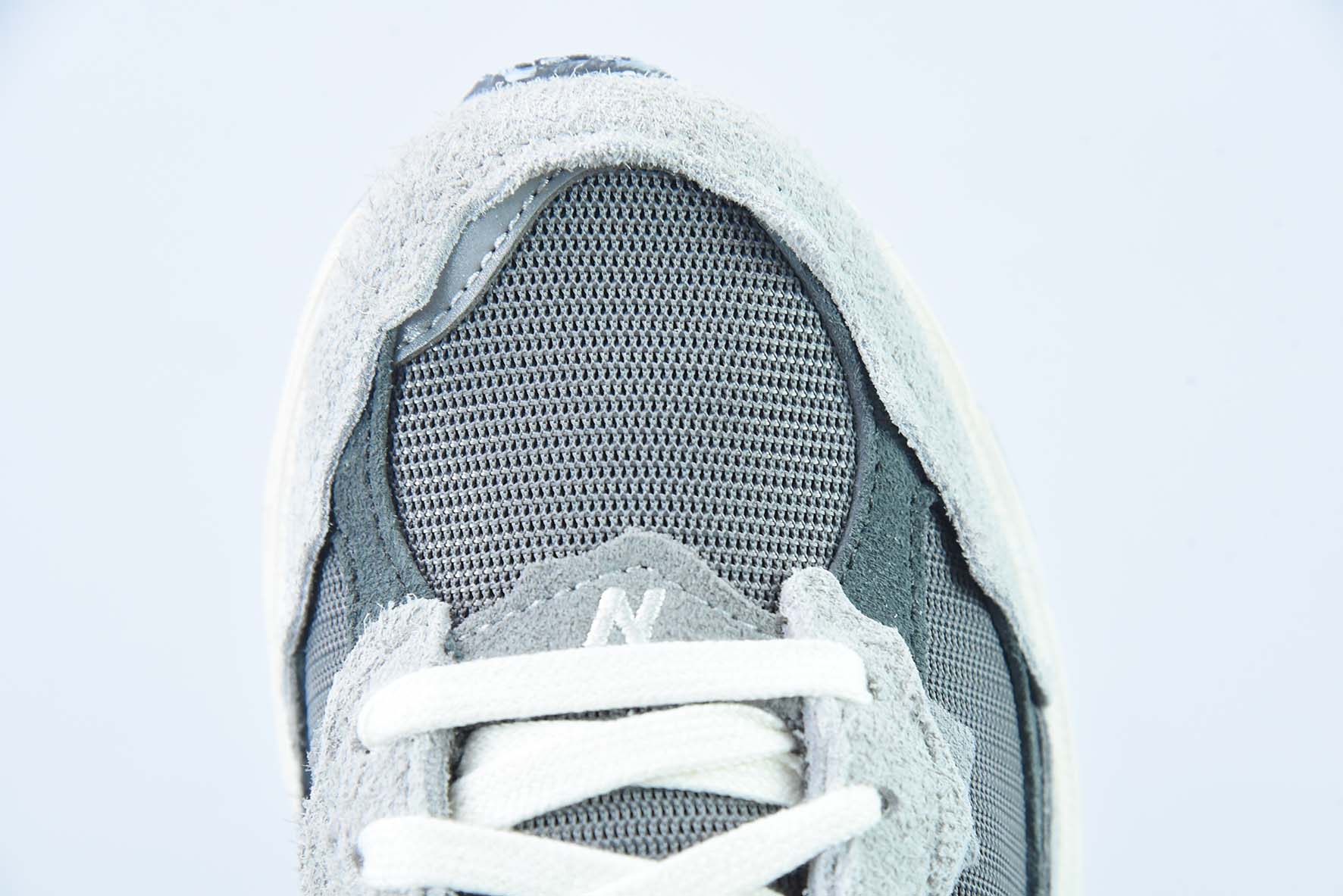 뉴발란스 ML2002 시리즈 레트로 대디 스타일 제품 번호: ML2002RDA 사이즈 36-46.5