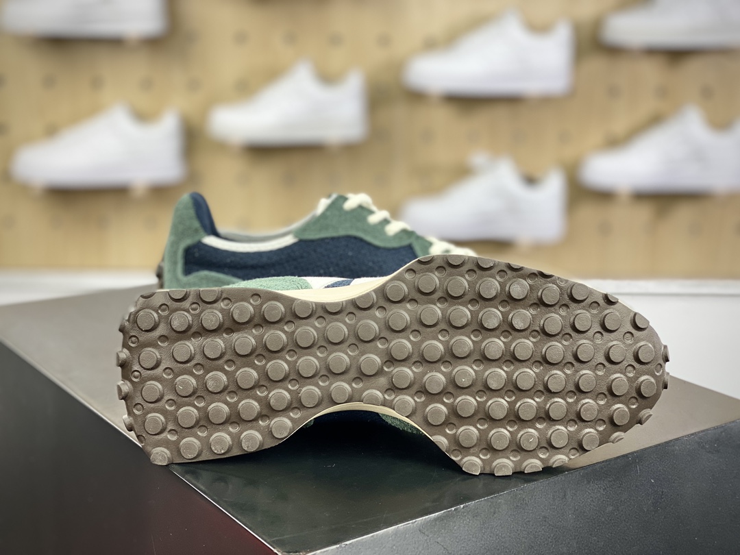 NB 뉴 발란스 뉴 발란스 327 시리즈 로우 탑 레트로 캐주얼 스포츠 조깅화 “진한 녹색 미드 나잇 블루와 화이트 U327WVD 바코드 : ba315