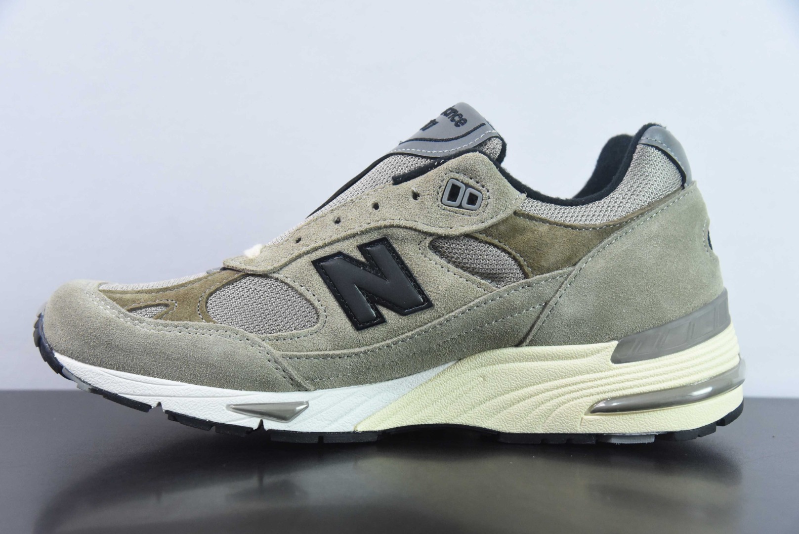 제이제이자운드 X 뉴발란스 뉴발란스 조인트 레트로 캐주얼 러닝화 아이템 번호 M991JJA 사이즈 36-46.5