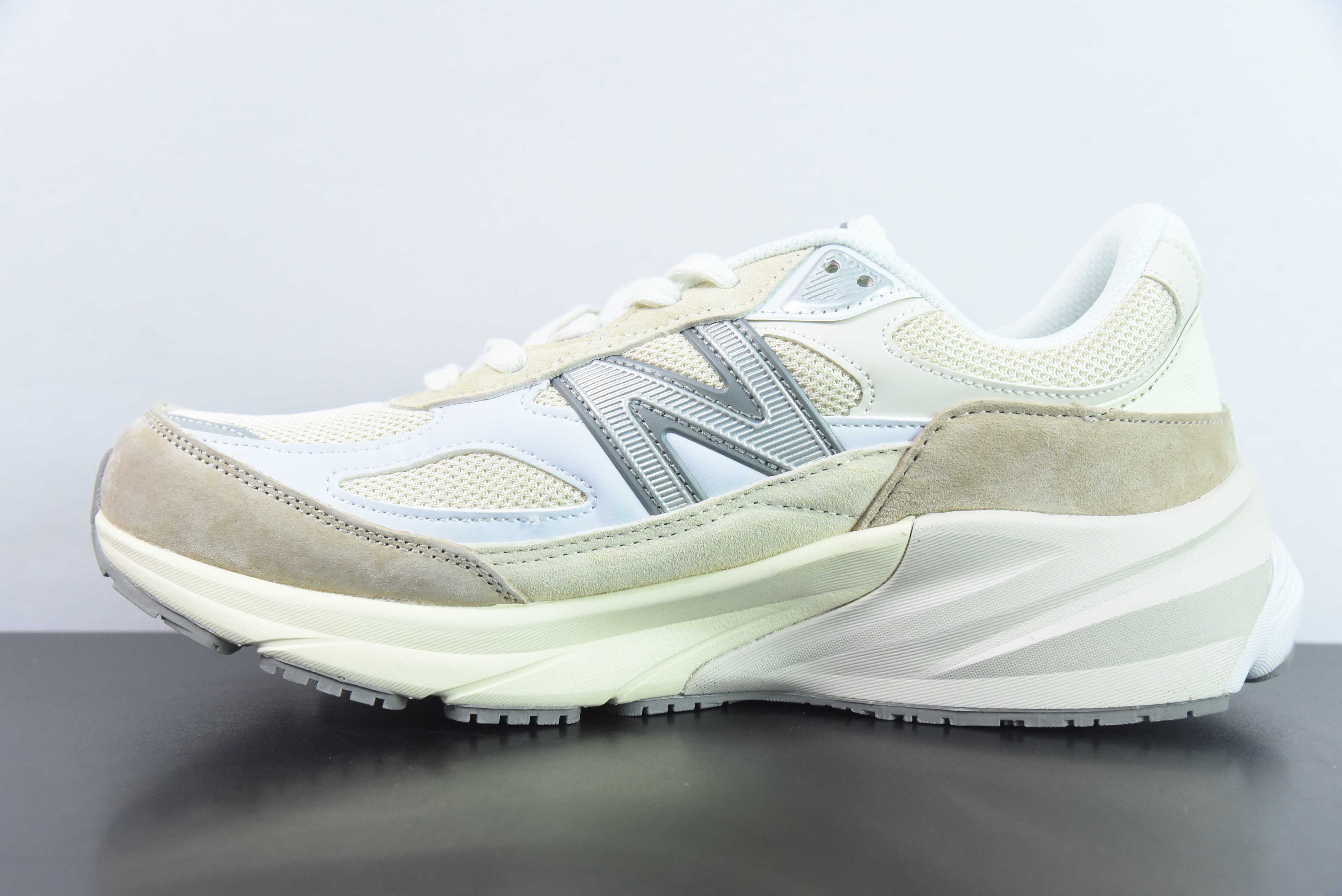 뉴발란스 M990SS6 뉴발란스 NB990V6 밀크 화이트 6세대 프레지덴셜 레트로 조깅화 사이즈: 36-45