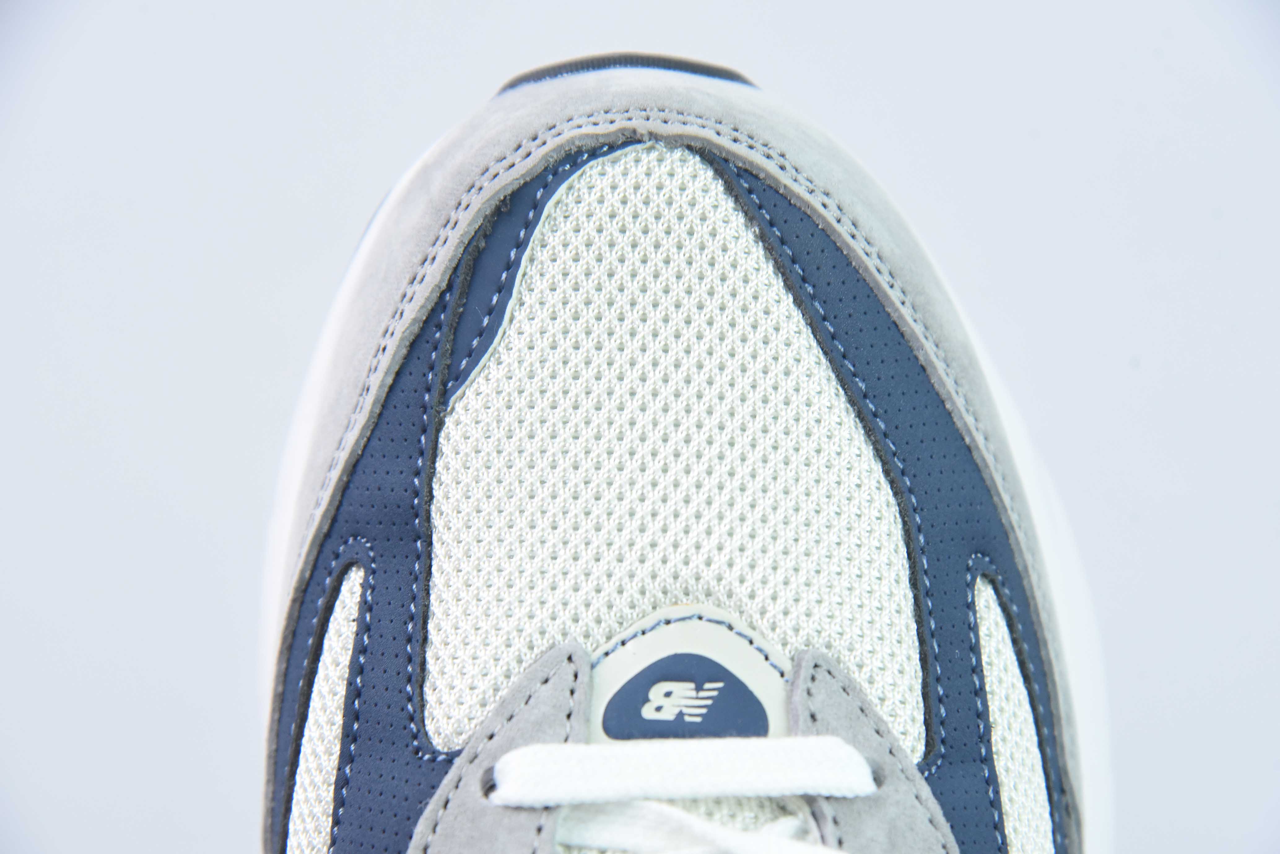 액션 브론슨 x 뉴 발란스 인 USA M990V6 뉴 발란스 NB 6 세대 시리즈 미국 페디그리  블루 사이즈 : 36-45