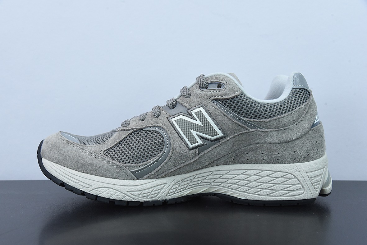 NB 뉴발란스 뉴발란스 ML2002 시리즈 레트로 아빠 스타일 캐주얼 스포츠 조깅화 “스웨이드 위안즈 그레이 실버 화이트 ML2002RC 사이즈 : 36-46.5