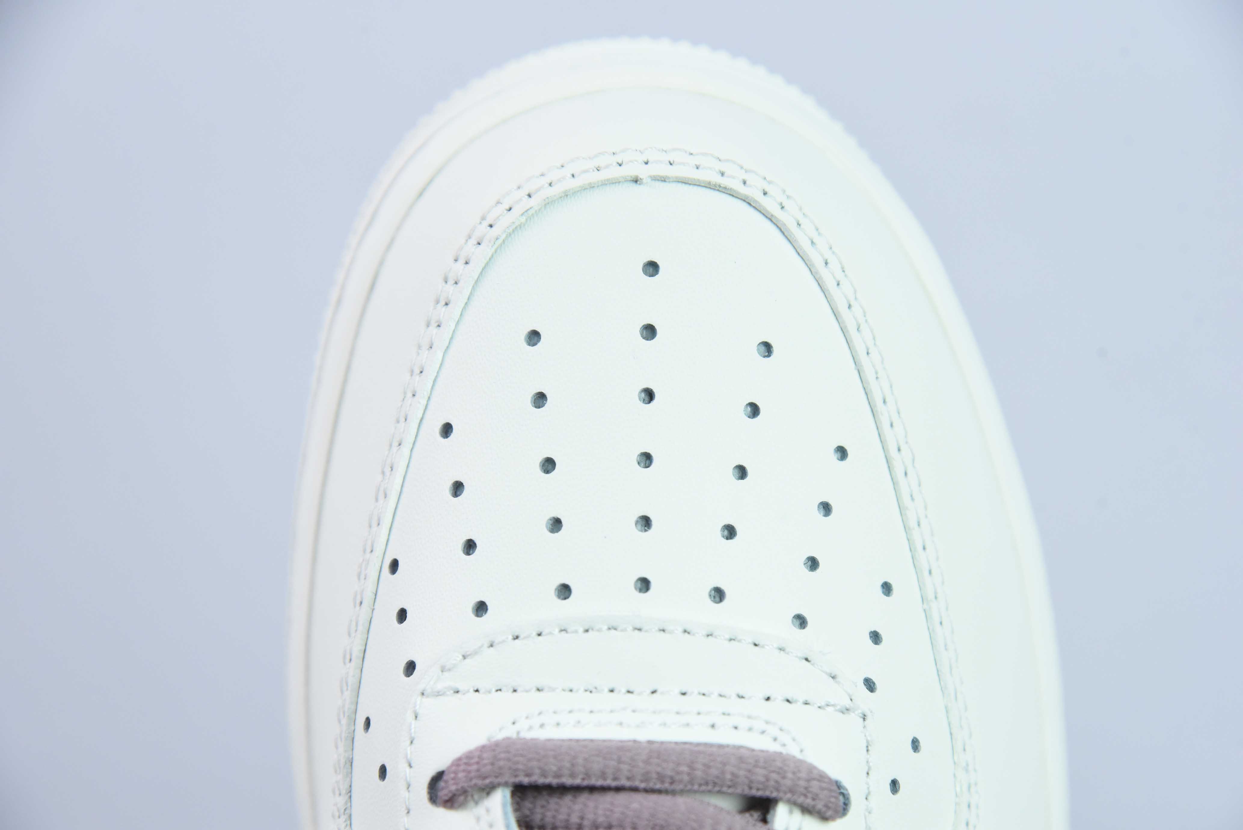 Nk 에어 포스 107 로우 베리 퍼플 컬러 에어 포스 1 로우 탑 캐주얼 보드 슈즈 CQ5059-228 사이즈: 36-44