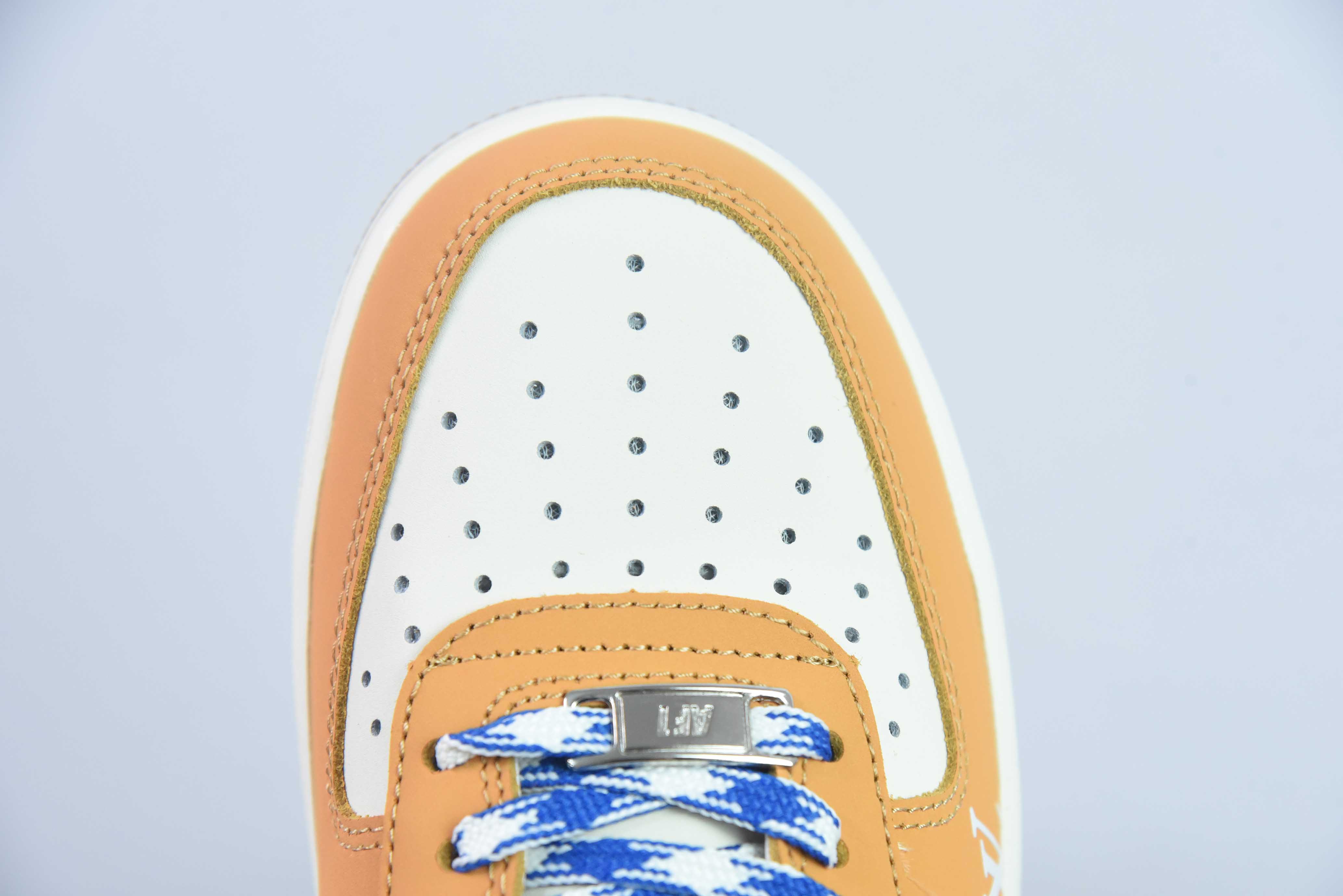 나이키 에어 포스 1 07 로우 LV 공동 브랜드 - 라이트 오렌지 옐로우 에어 포스 원 로우탑 트레이너 제품 번호: HX123-008 사이즈: 36-44