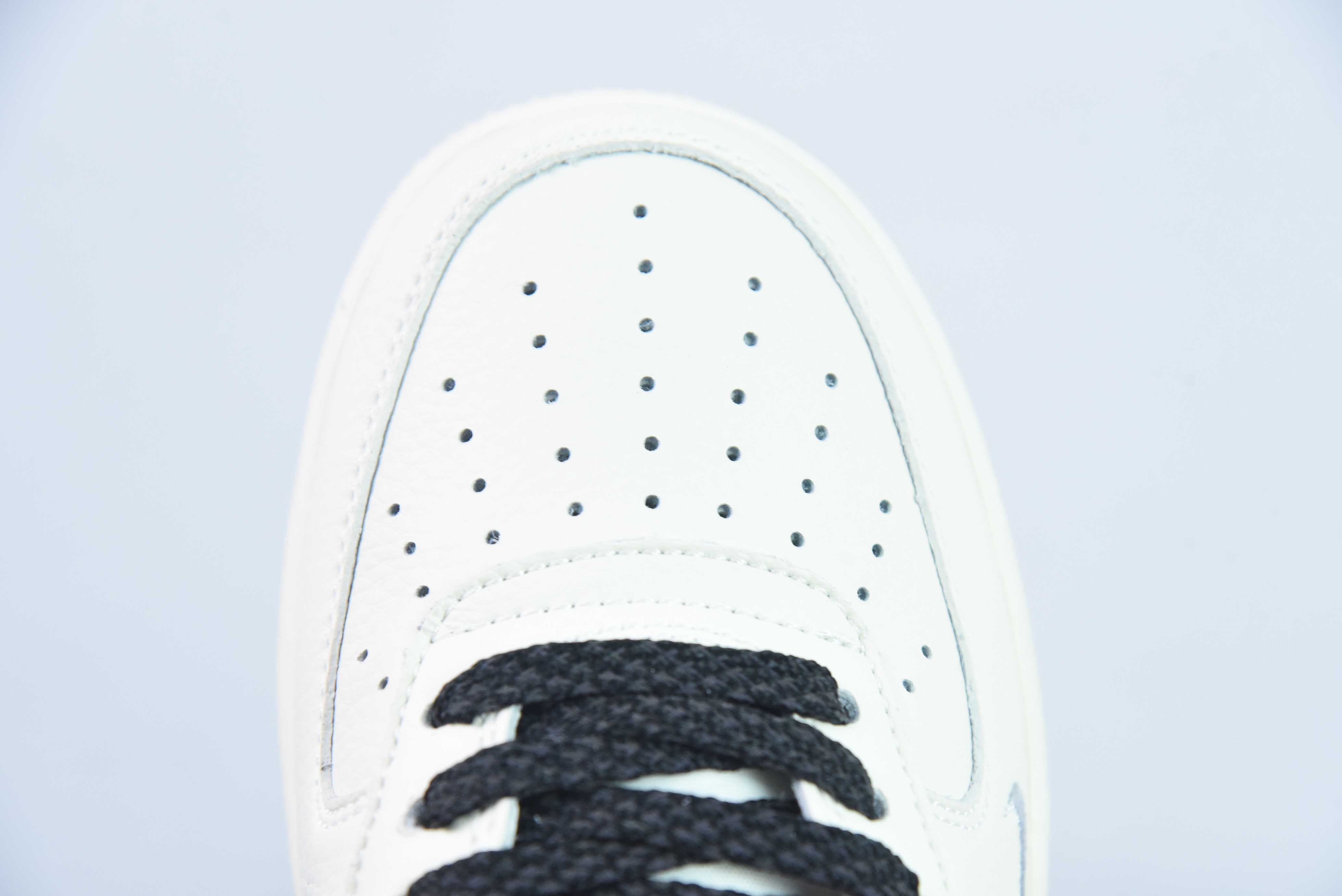 나이키 나이키 에어 포스 1 07 LV8 에어 포스 원 아이템 번호: JJ0253-001사이즈: 36-44